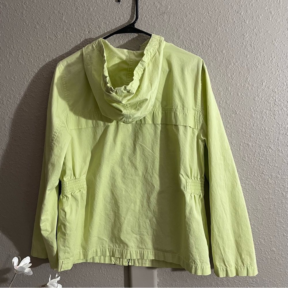 Casual Corner ANNEX lightweight hooded jacket zip up. Lemon lime color. Size M - Picture 2 of 6